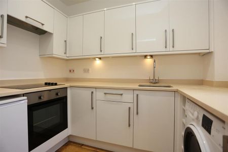 Studio to rent - Photo 2