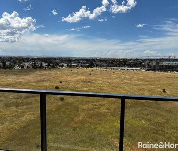 Splendid 2Br Top Floor Lancaster Apartment in Williams Landing! - Photo 5