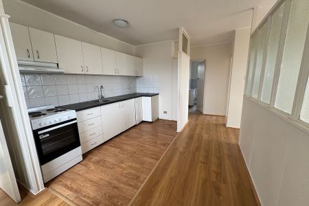 2 Bedroom Unit - Ground Floor - Photo 5