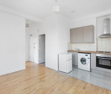 1 Bed Flat, Peckham High Street, SE15 - Photo 1