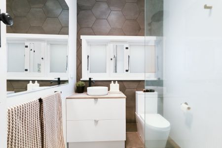 Thinking of selling? Contact our agent - Photo 2