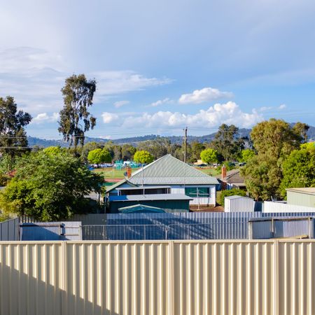 Art Deco Home In Prime East Albury Location - Photo 3