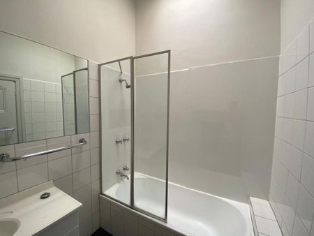 390 Riversdale Road, Hawthorn East - Photo 3