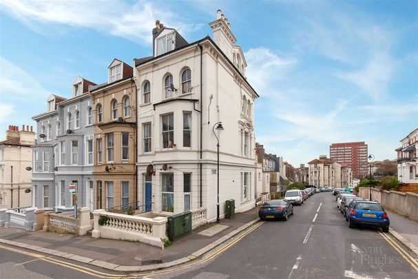 2 bed flat to rent in Church Road, St. Leonards-on-Sea - Photo 1