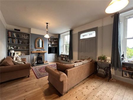 4 bedroom semi-detached house to rent - Photo 2