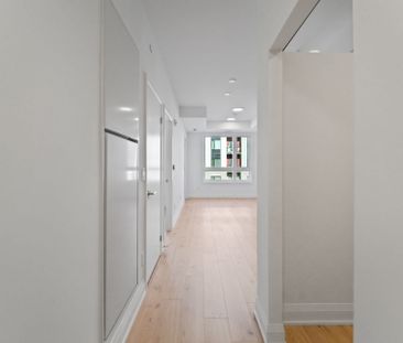 For Lease - 3250 Carding Mill Trail Unit# 320, Oakville, Ontario - Photo 3