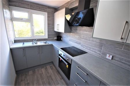 Studio to rent - Photo 4