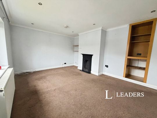 2 bedroom maisonette to rent Warner Road, Worthing, BN14 - Photo 1