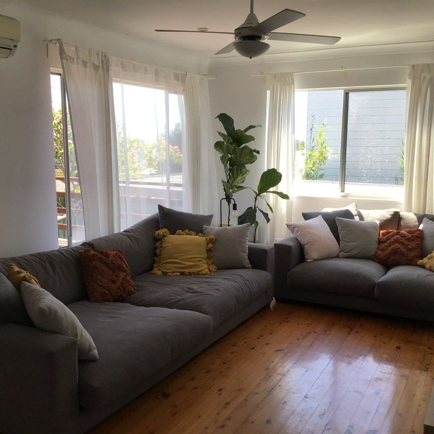 Two Bedroom Cottage with Water Included - Photo 1