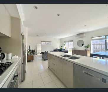 Modern Coastal Living - Photo 6