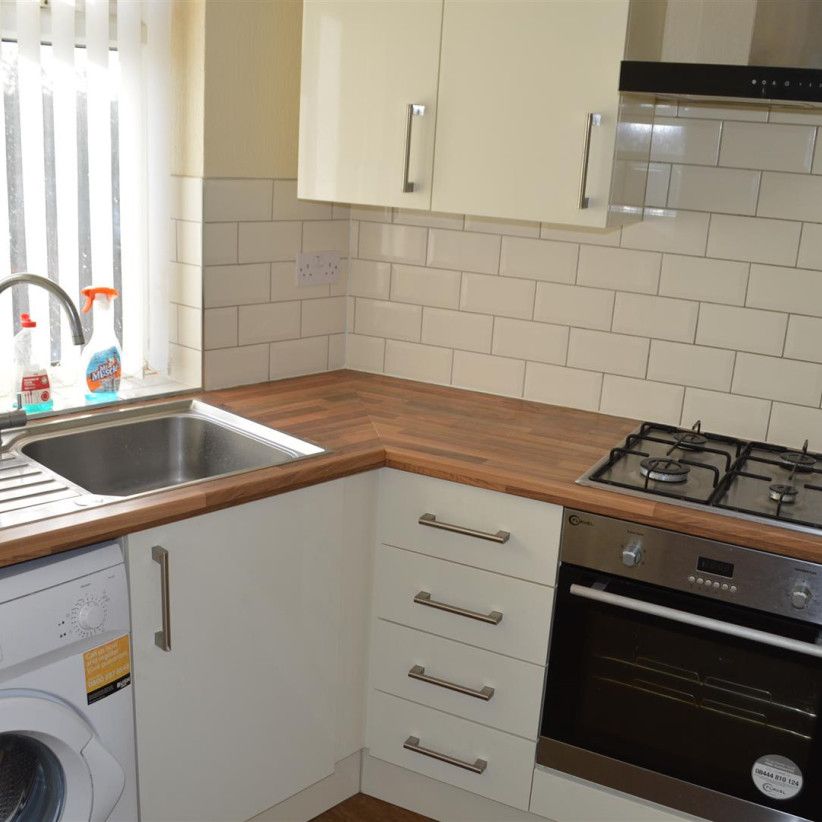 Quinton Park, Cheylesmore, Coventry CV3 5HZ - Photo 1