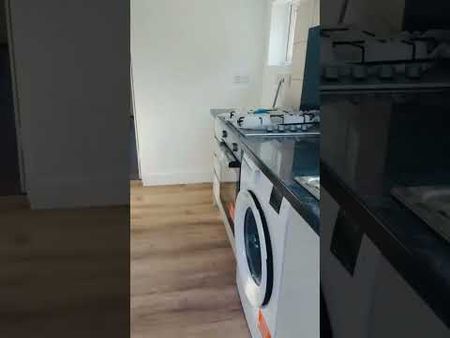 4 Bed Semi-Detached House, Abbotts Drive, HA0 - Photo 5