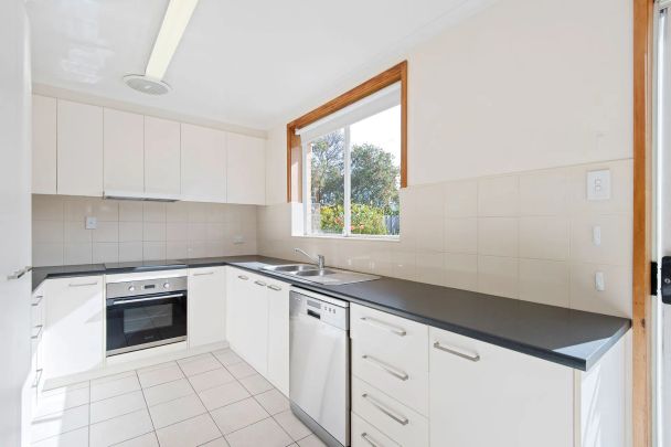 39 Fifth Street, Parkdale. - Photo 1