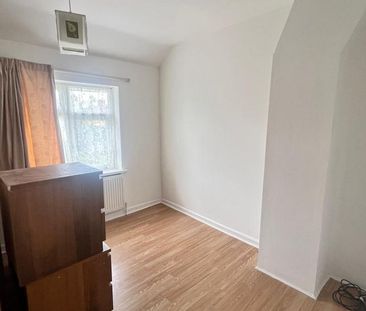 4 bedroom terraced house to rent - Photo 5
