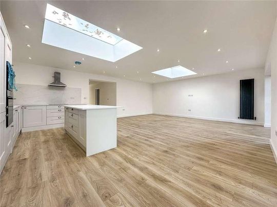 Eastwood Avenue, Ferndown, Dorset, BH22 - Photo 1