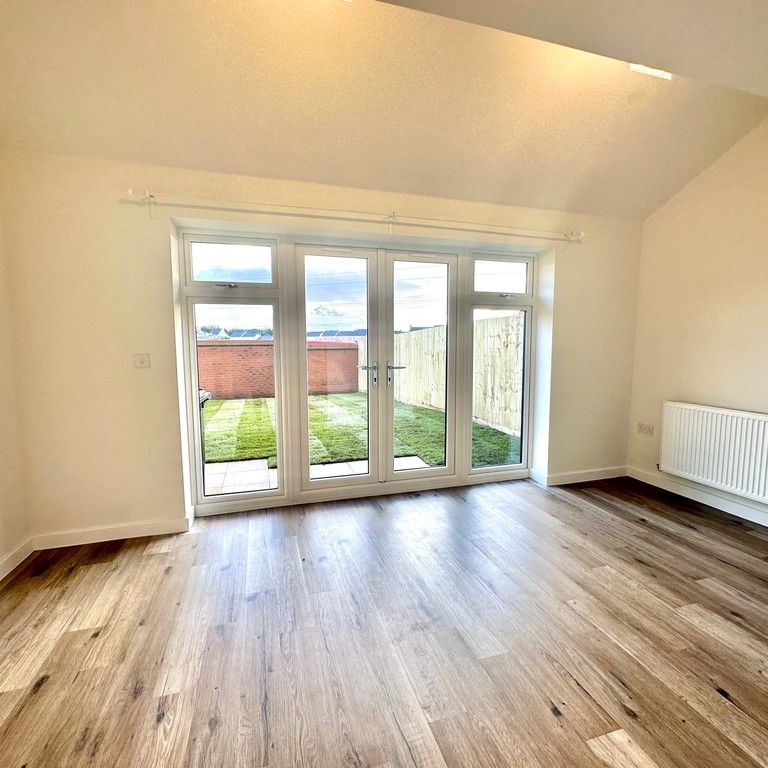 3 bedroom Three Bedroom Semi Detached Home to rent - Photo 1