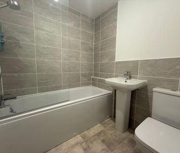 3 bedroom terraced house to rent - Photo 6