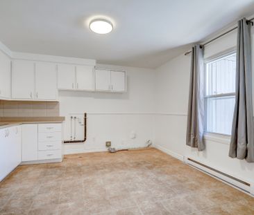 6415 Rue Laurendeau Montréal (Le Sud-Ouest), QC H4E - Photo 5