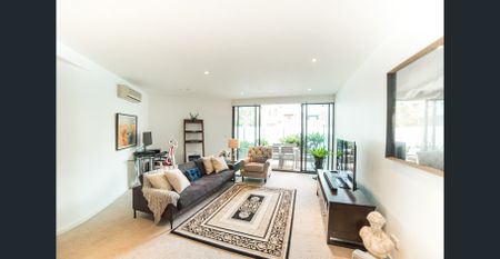 Richmond 2BR | $2,730 UTILITIES AND FURNITURE INCLUDED | Work-From-Home Setup + Pool + Terrace BBQ - Photo 5