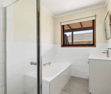 34 Spring Street, Hastings - 3-Bedroom Home with Heating & Cooling - Photo 5