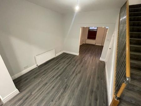 2 bedroom terraced house to rent - Photo 2