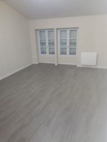 A LOUER APPARTEMENT DE TYPE F4 A SAINT AMAND SUR FION - Photo 3