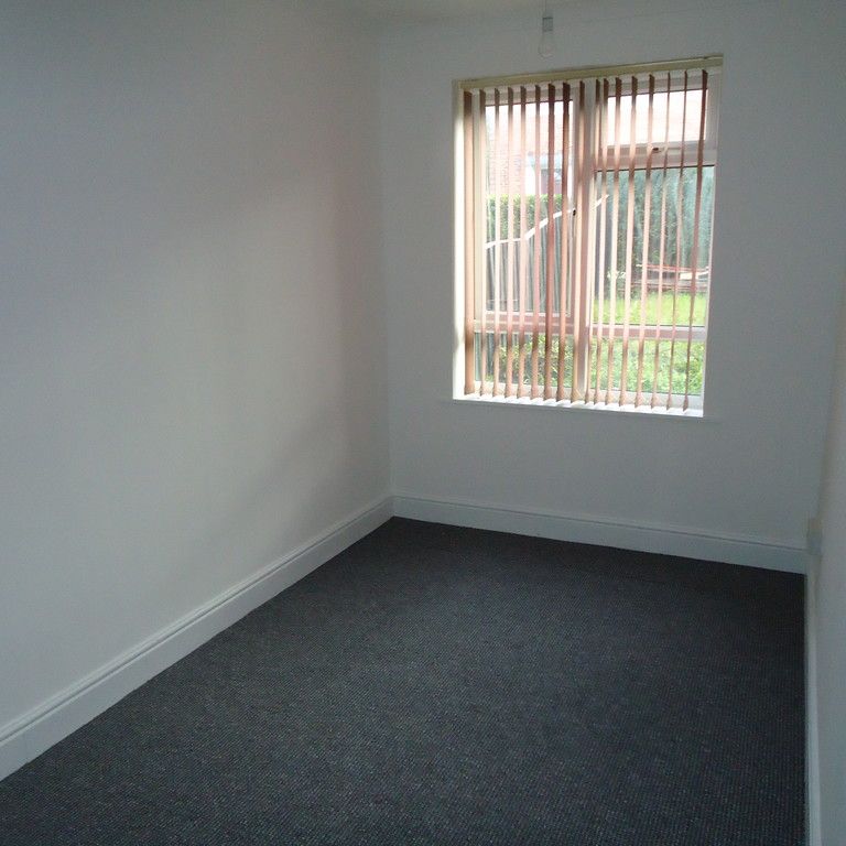 Newhall Crescent, Middleton, LS10 3QY - Photo 1