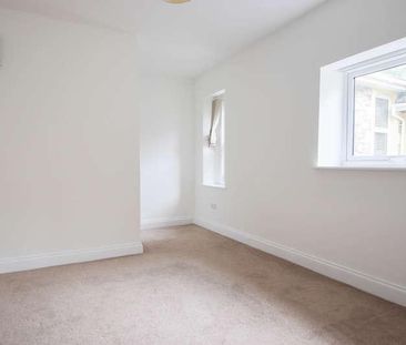 Kew Road, Weston-super-mare, North Somerset, BS23 - Photo 2