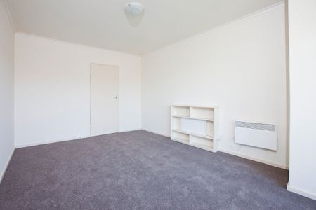 RECENTLY RENOVATED TWO BEDROOM APARTMENT! - Photo 3
