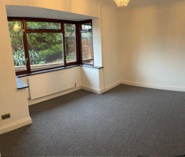 4 bedroom detached house to rent - Photo 2