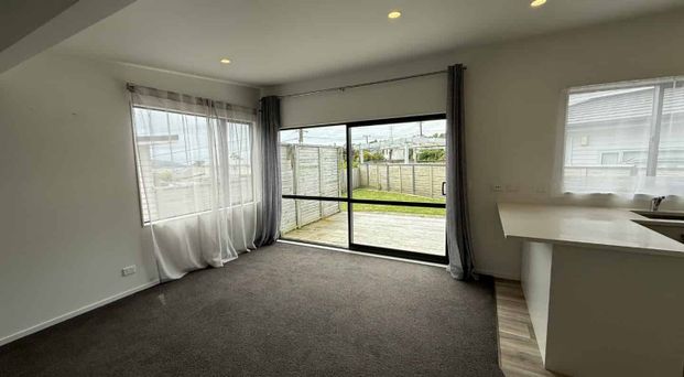 106a Glanmire Road, Newlands, Wellington City - Photo 1