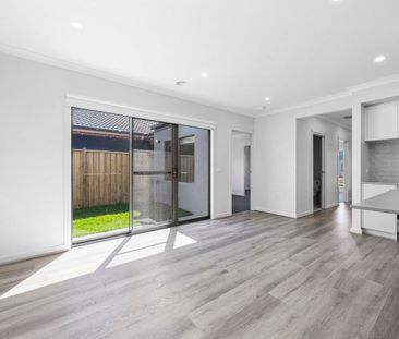 Modern Three-Bedroom Home in Lara’s Austin Estate - Photo 1