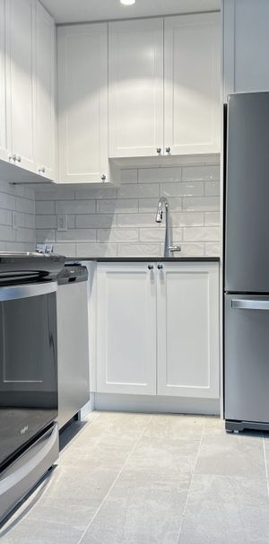 Lancaster House - Photo 1