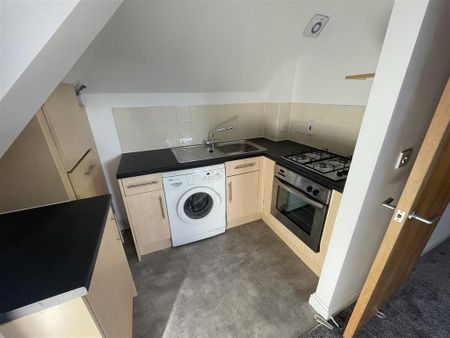 1 bedroom flat to rent - Photo 2