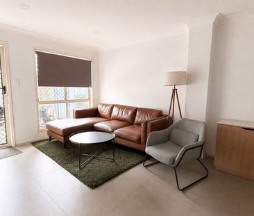 Newly Renovated 3-Bedroom Home in a Quiet Forest Lake Complex - Photo 1