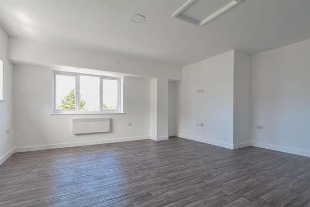 Ferndown, Dorset, BH22 - Photo 1