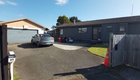 Tidy 3BR Home in Kelvin Grove - Photo 4