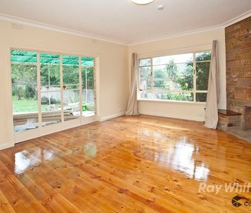 1/12 Warnes Rd , MITCHAM - Photo 4