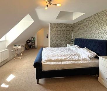 Woking, Surrey, GU22 - Photo 4