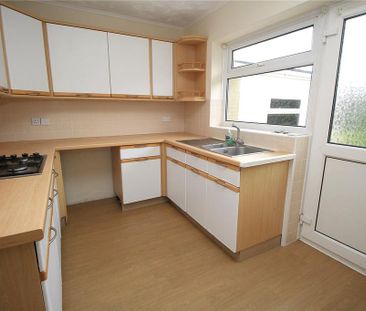 3 bedroom bungalow to rent - Photo 3