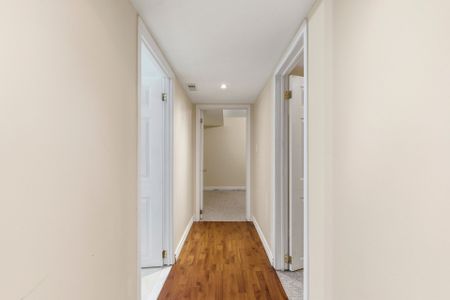 For Lease - 8 Venture Avenue, Richmond Hill, Ontario - Photo 2