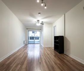 1 room apartment of 33m² in Montreal - Photo 1