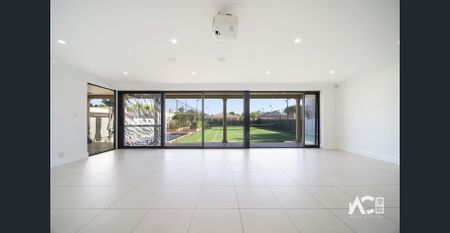 Tudor Charm Infused With Expansive Modern Luxury - Photo 5