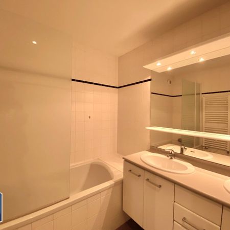 Location Appartement 4 pièces 106m² ST PIERRE DES CORPS 37700 - Photo 4