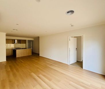 92 Rosso Drive, Tarneit, Vic 3029 - Photo 6