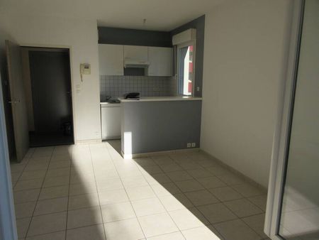 Location appartement t1 bis 2 pièces 31 m² à Rodez (12000) - Photo 5