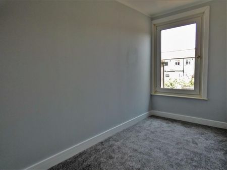 2 bedroom House To Let - Photo 4