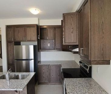 For Lease - 3305 Thunderbird Promenade, Pickering, Ontario - Photo 4