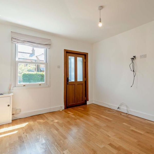 3 bedroom terraced house to rent - Photo 1