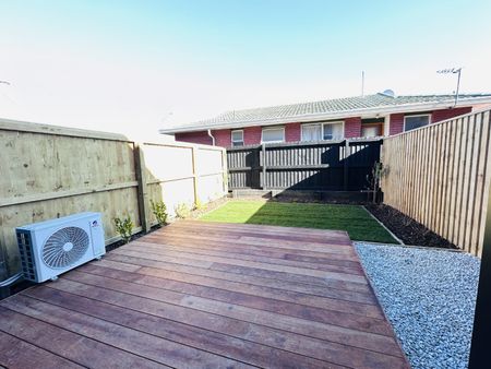 3/9 Marcroft St, Woolston - Photo 5